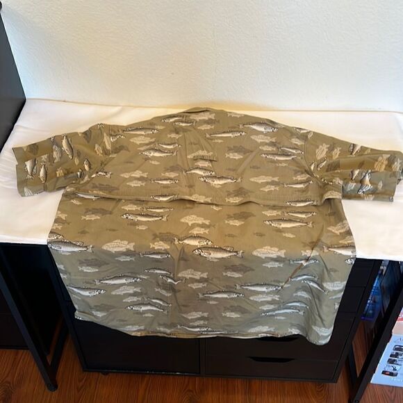 Cabela’s Legendary Quality Men’s Short Sleeve Button-Down Shirt - Size L - Picture 3 of 5